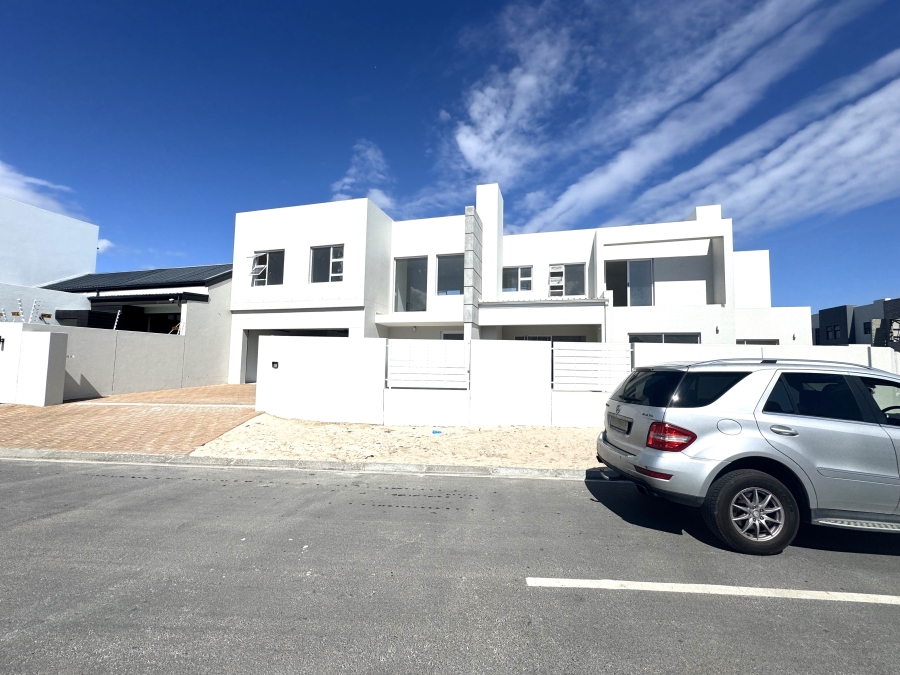 4 Bedroom Property for Sale in Sandown Western Cape
